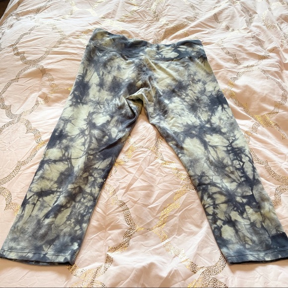 Calvin Klein Tie Dye leggings medium - Picture 3 of 4